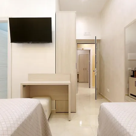 Гостевой дом Luxury Little Chicago 4*